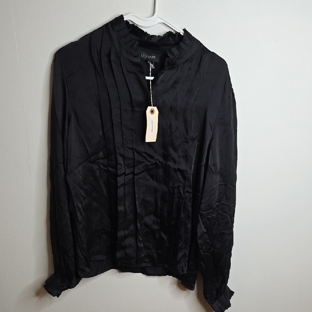 Uqnatu Black Pleated  Ruffle Long Sleeve Blouse NWT